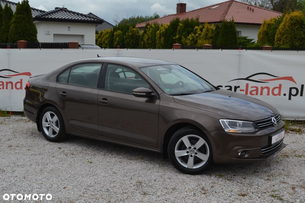 Volkswagen Jetta - 3