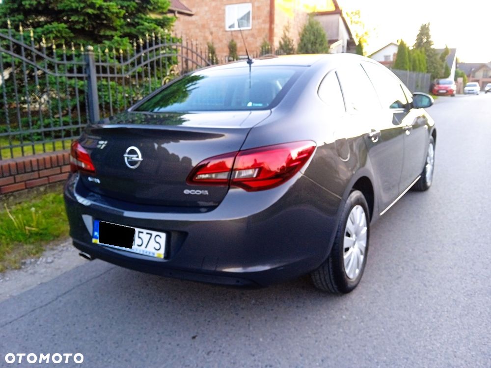 Opel Astra 1.4 T Executive EU6 - 25