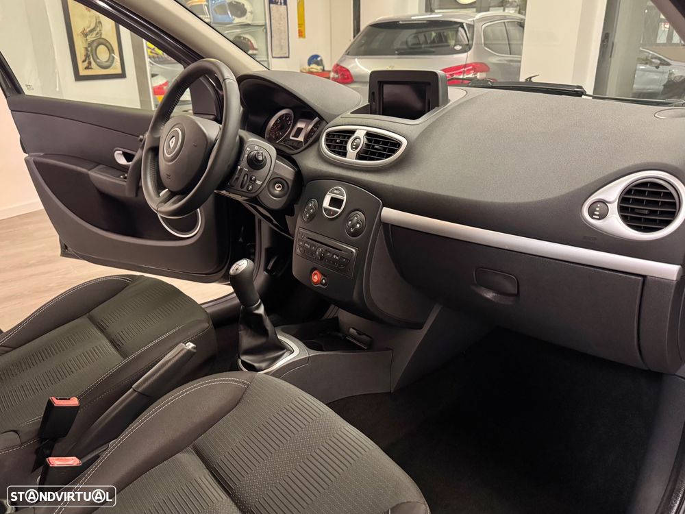 Renault Clio Break 1.2 TCE Dynamique S - 15