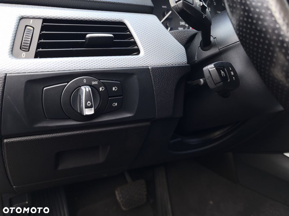 BMW Seria 3 - 25