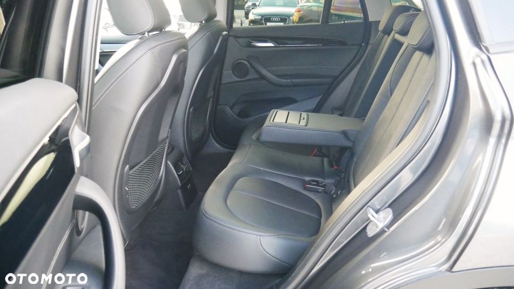 BMW X1 - 24