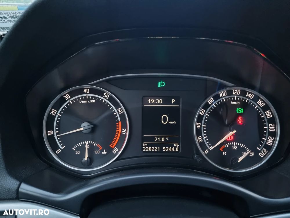 Skoda Octavia Combi 2.0 TFSI RS DSG - 15