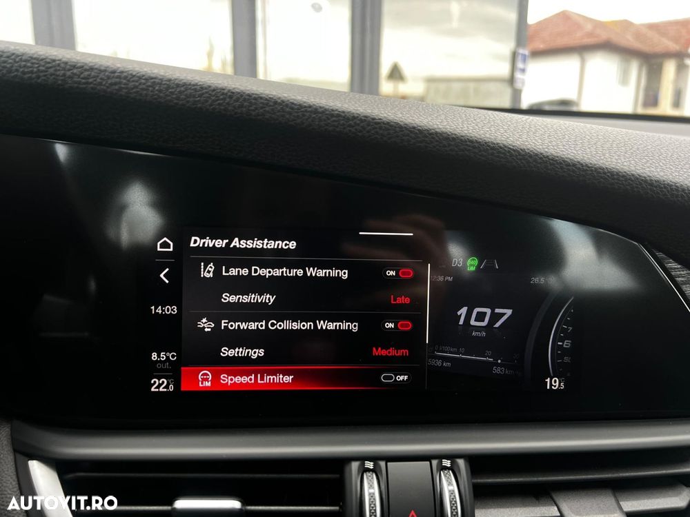 Alfa Romeo Giulia - 24