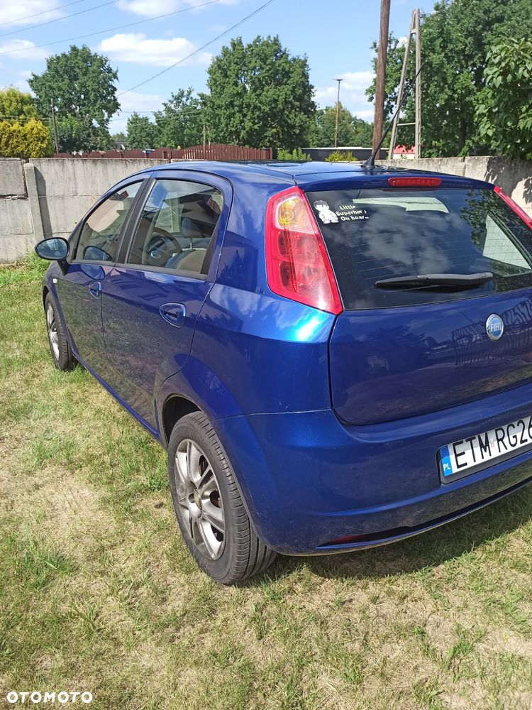 Fiat Grande Punto - 4
