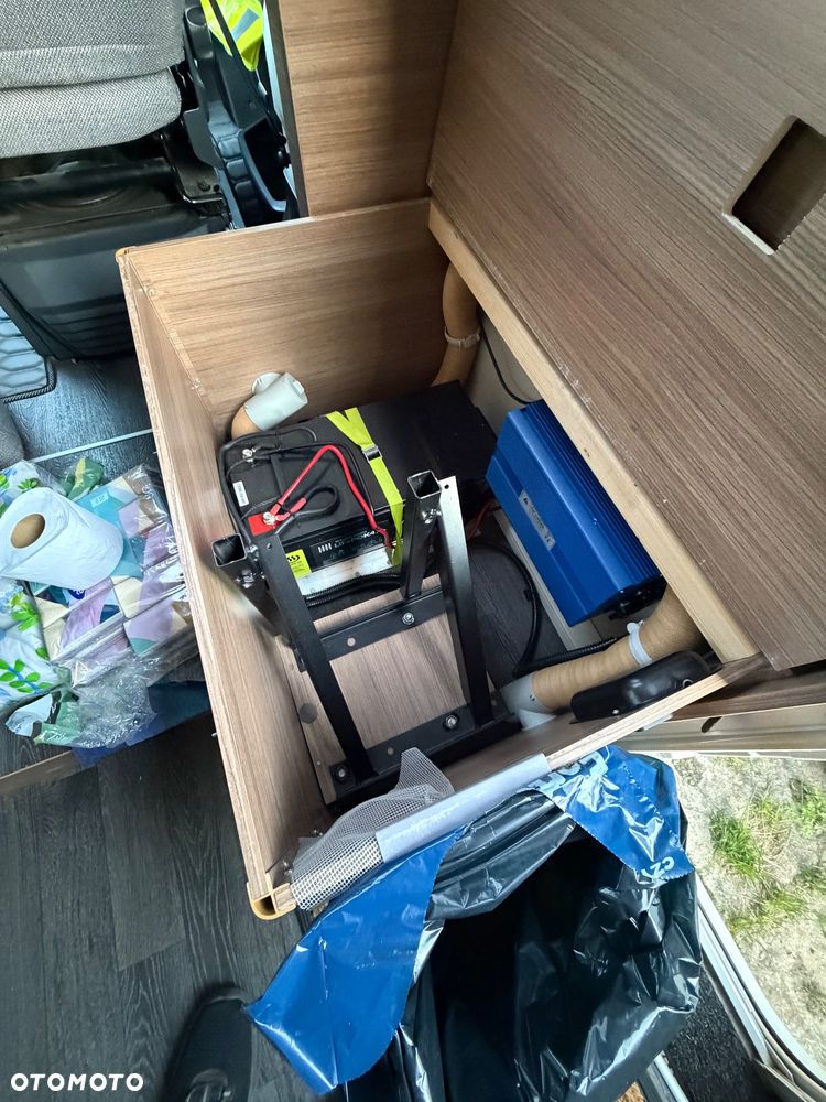 KNAUS Live Wave 700 MEG - 16