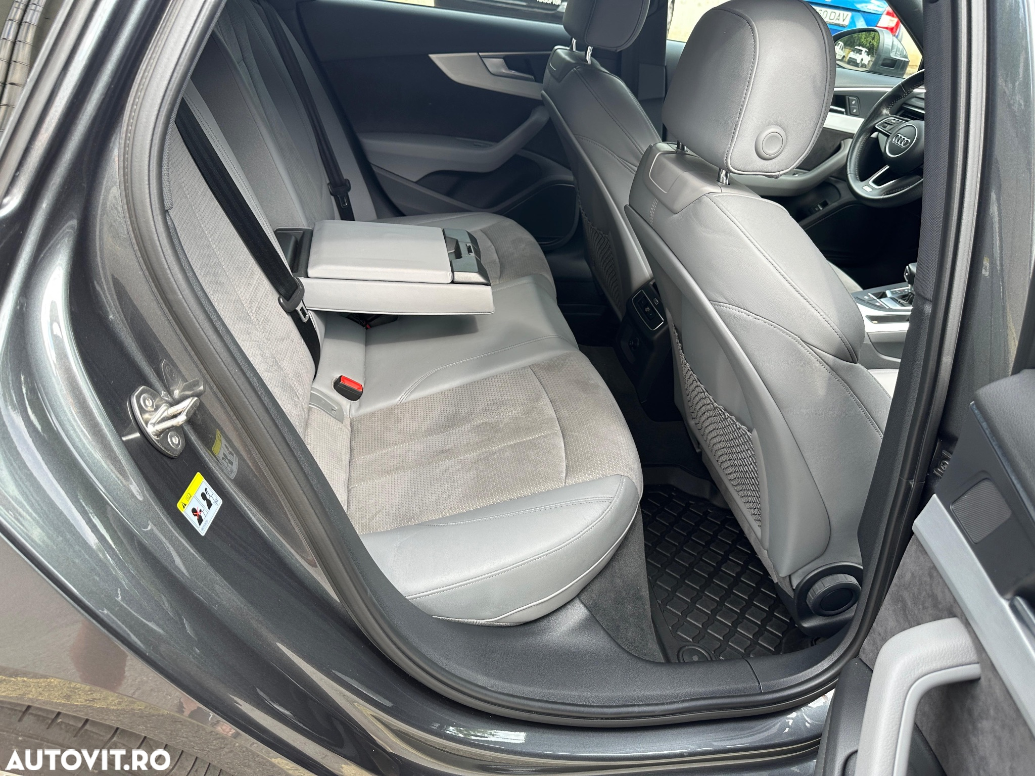 Audi A4 Avant 2.0 40 TDI quattro S tronic S Line - 13