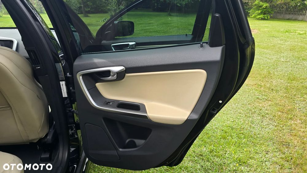 Volvo XC 60 D4 AWD Summum - 23
