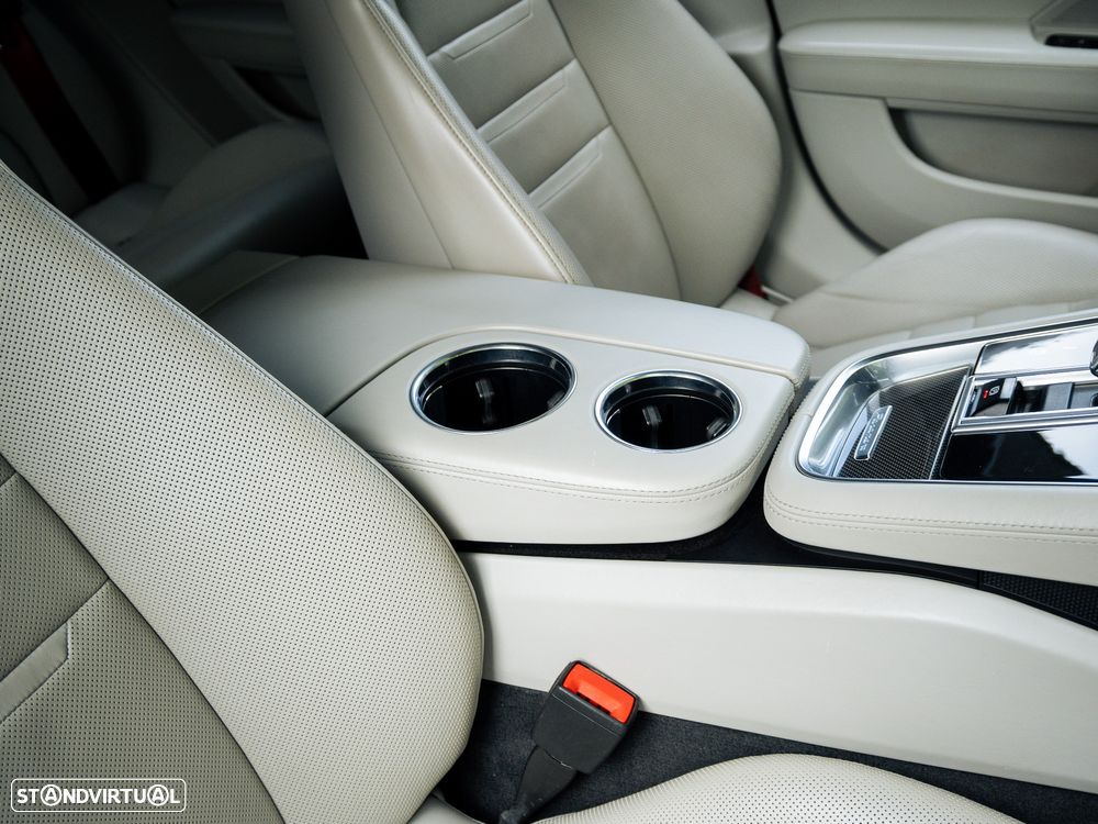 Porsche Panamera Turbo - 46
