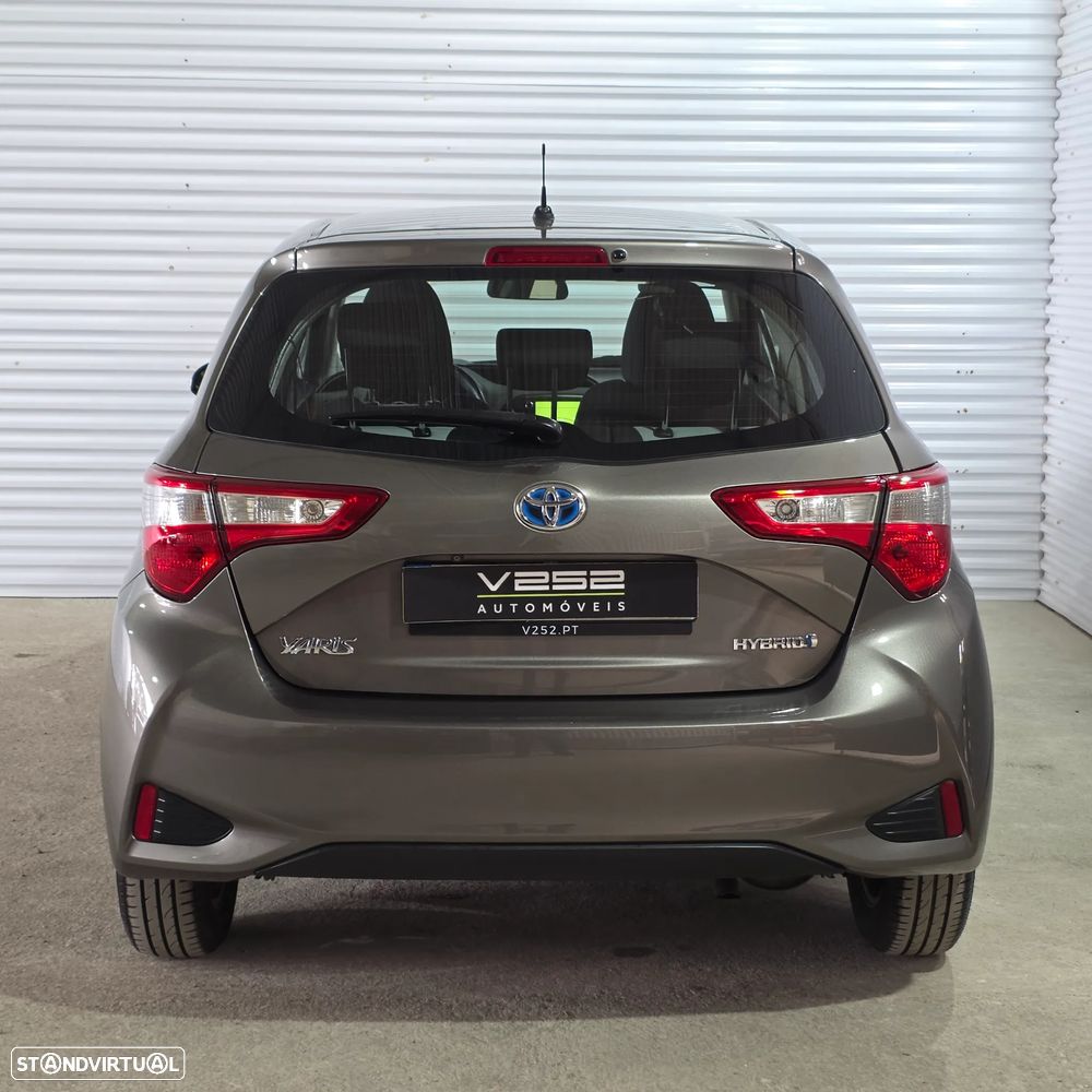 Toyota Yaris 1.5 HSD Sport +P.Techno+P.Luxury - 6