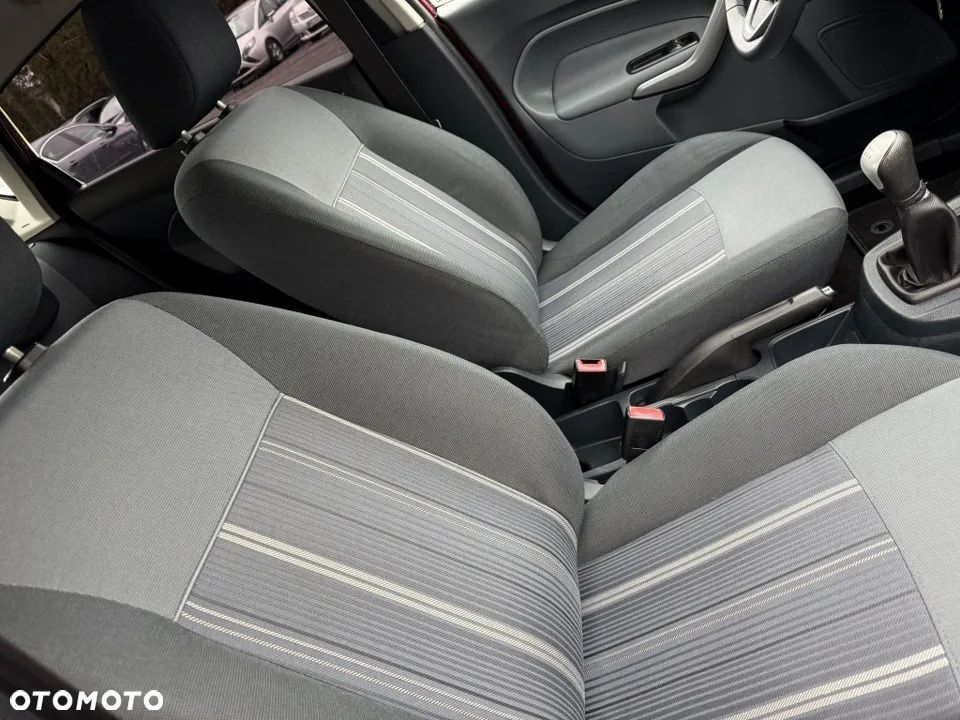 Ford Fiesta 1.25 Titanium - 32