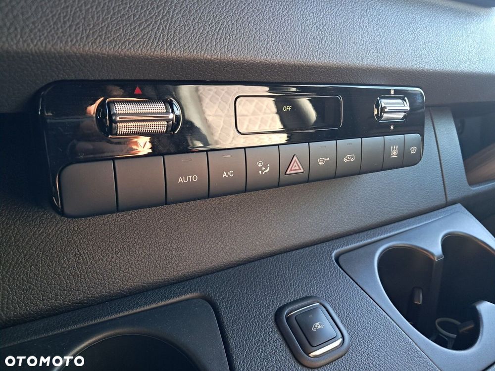 Mercedes-Benz Sprinter 319 - 24