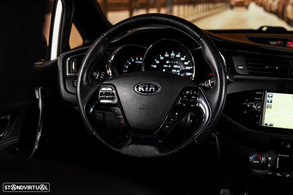 Kia Ceed SW 1.6 CRDi Nav Line - 14