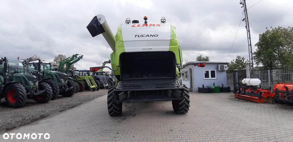 Claas Tucano 450 - 8