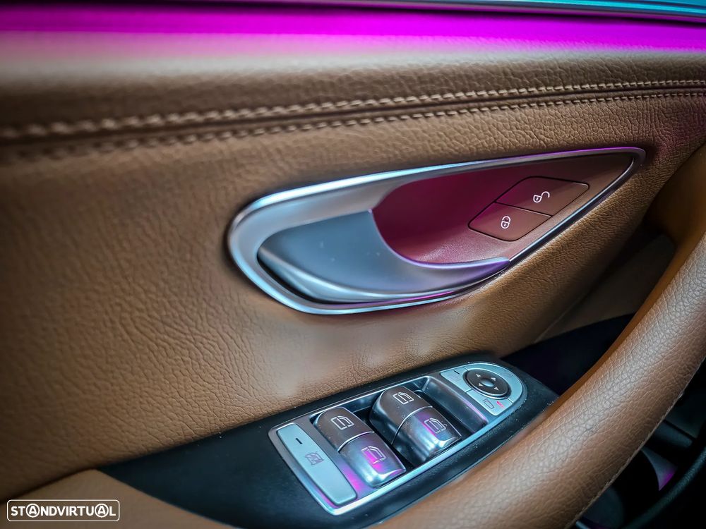 Mercedes-Benz E 300 de 9G-TRONIC AMG Line - 27