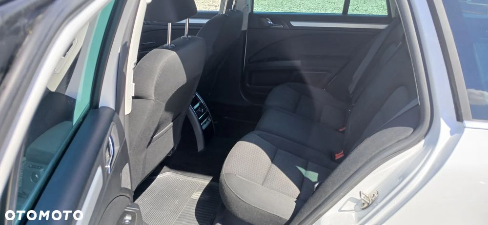 Skoda Superb 2.0 TDI PD Comfort - 8