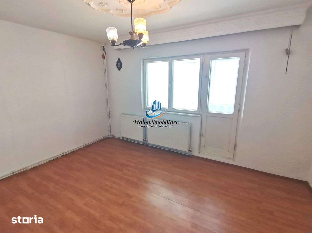Apartament 2 camere, parter, ideal spatiu comercial, Scoala 10 Precist — fotografia 1