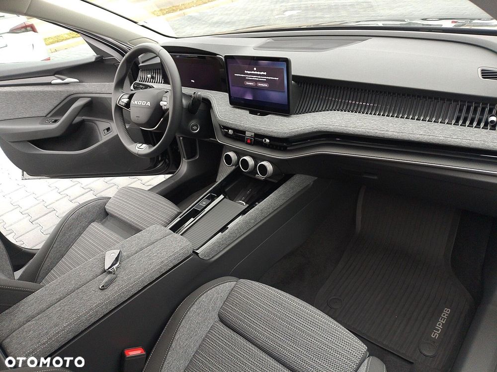 Skoda Superb 2.0 TDI SCR Selection DSG - 23