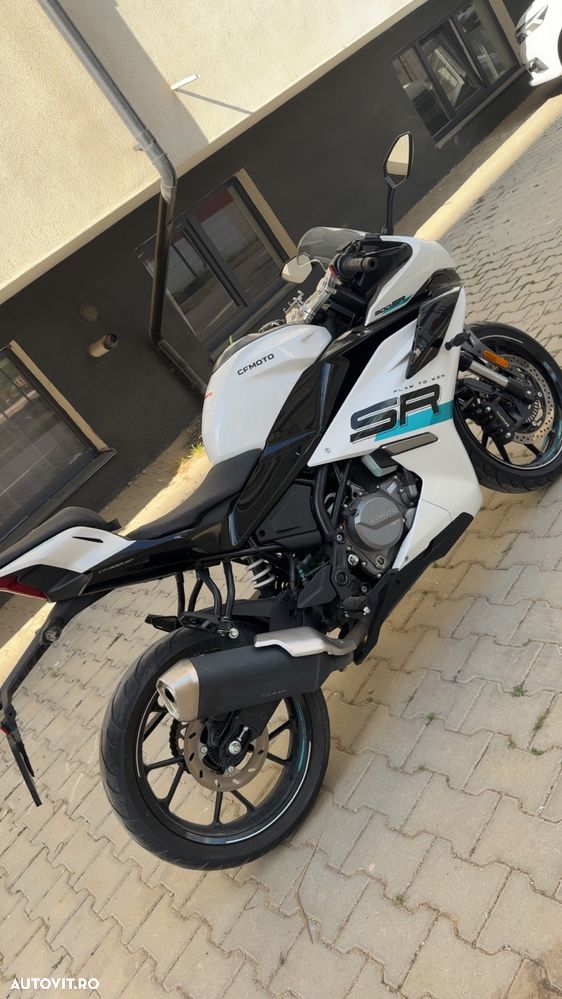 CF Moto 300SR ABS - 5