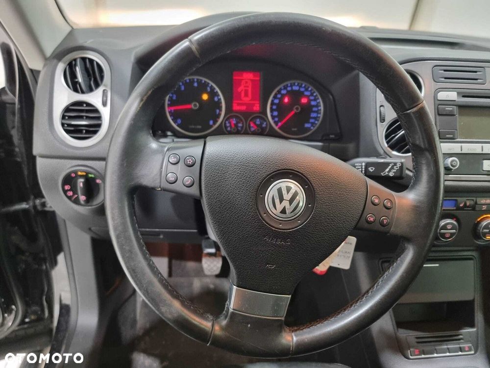 Volkswagen Tiguan - 25