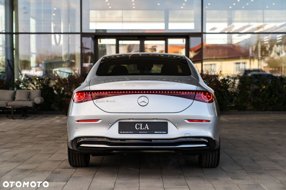 Mercedes-Benz CLA - 12
