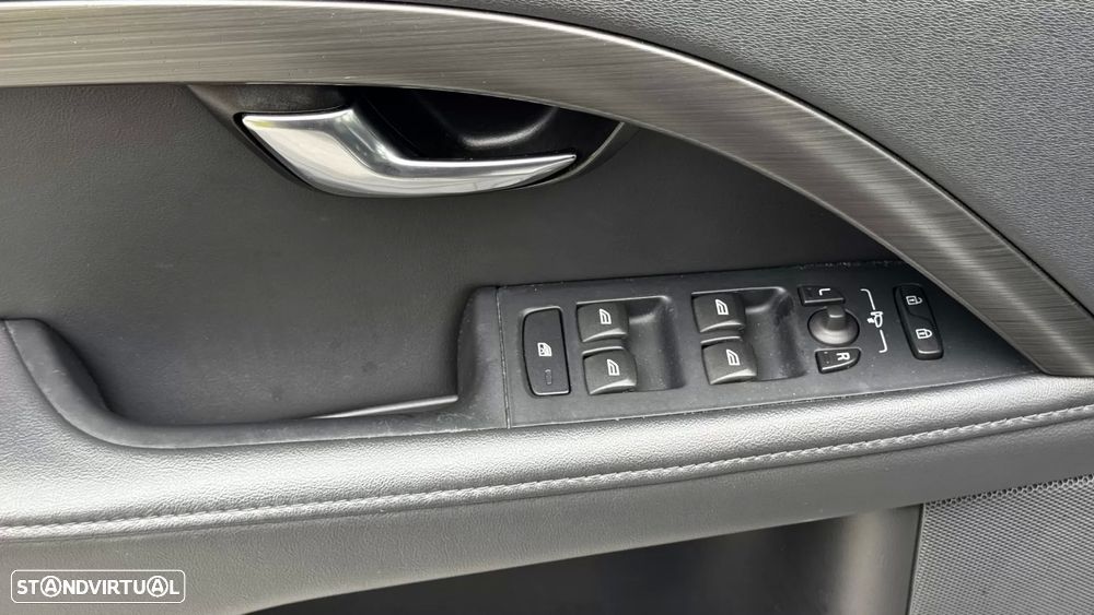 Volvo XC 70 2.0 D4 Momentum - 34