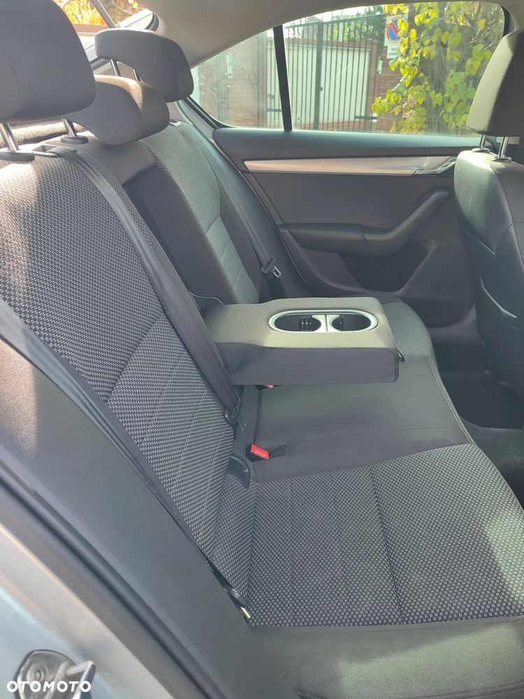 Skoda Octavia 2.0 TDI Style - 12