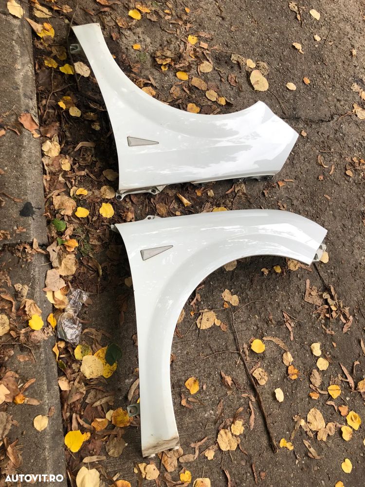 Aripa stanga/Aripa dreapta fata Renault Scenic 2005 alb - 4