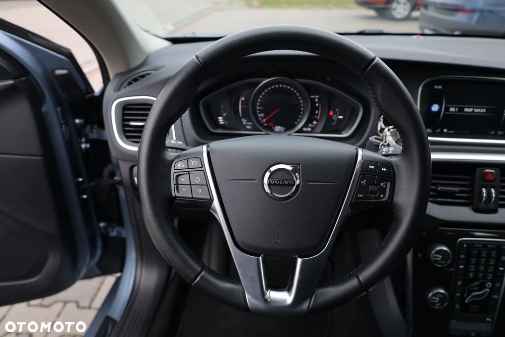 Volvo V40 T2 Momentum - 13