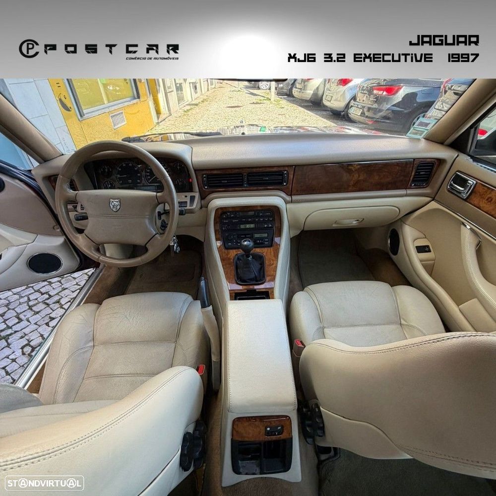 Jaguar XJ - 14