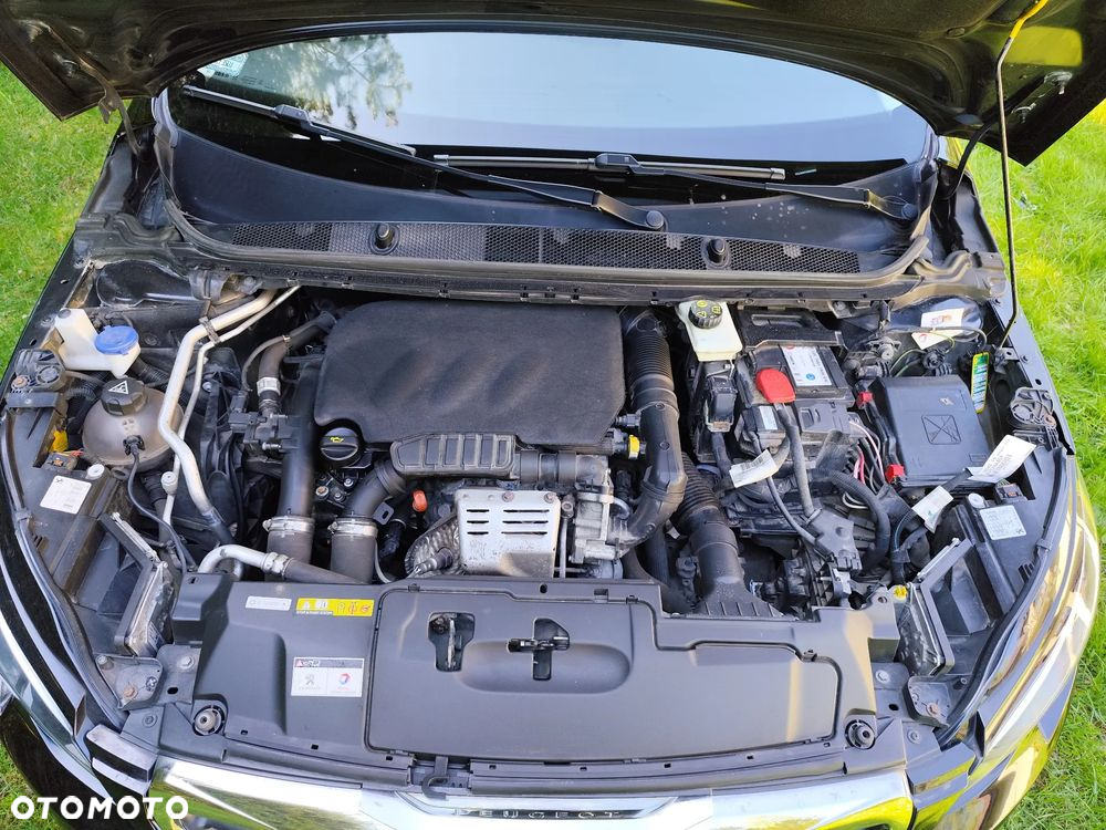 Peugeot 308 SW 1.2 PureTech Allure S&S - 7