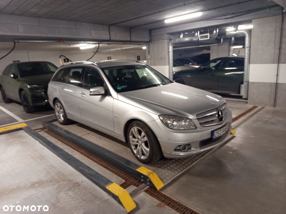 Mercedes-Benz Klasa C 200 CDI DPF (BlueEFFICIENCY) Avantgarde - 1