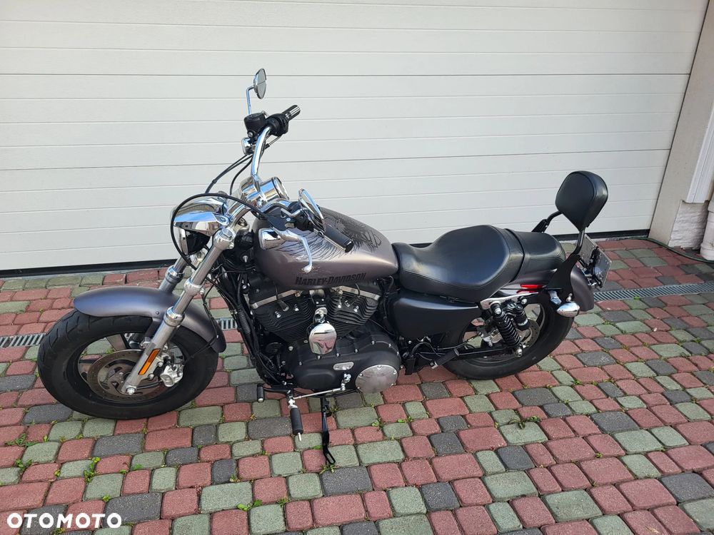 Harley-Davidson Sportster Custom 1200C - 1