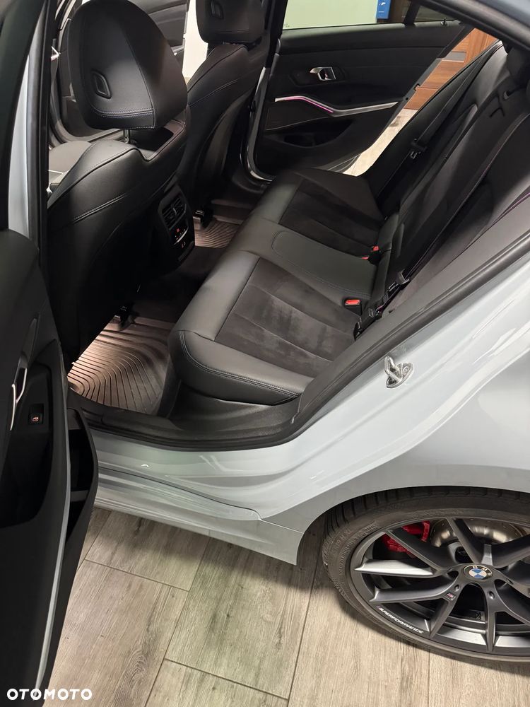 BMW Seria 3 330i xDrive M Sport sport - 24