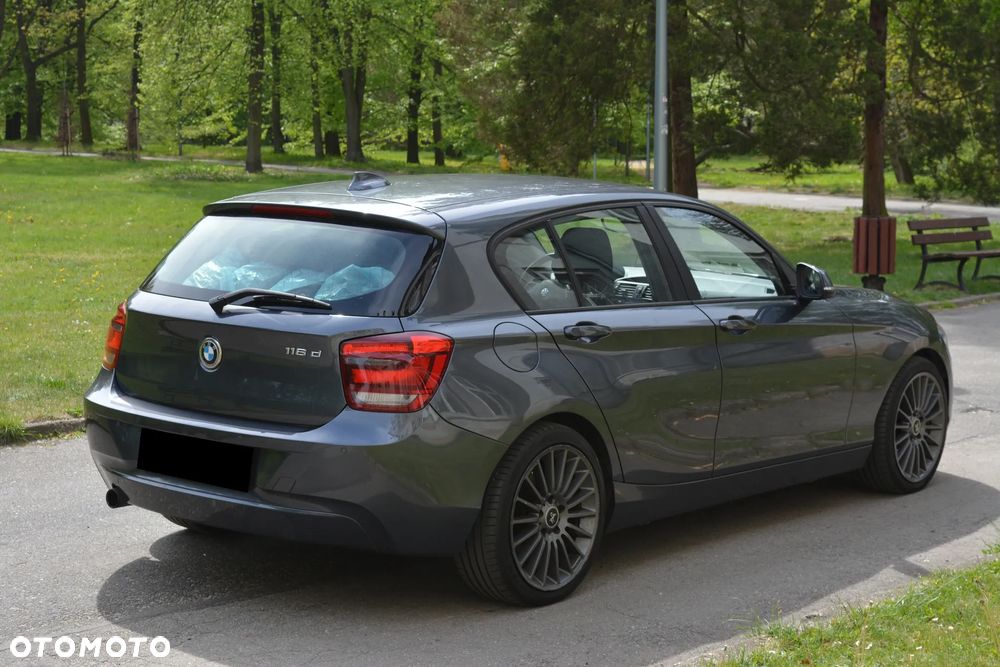 BMW Seria 1 - 24