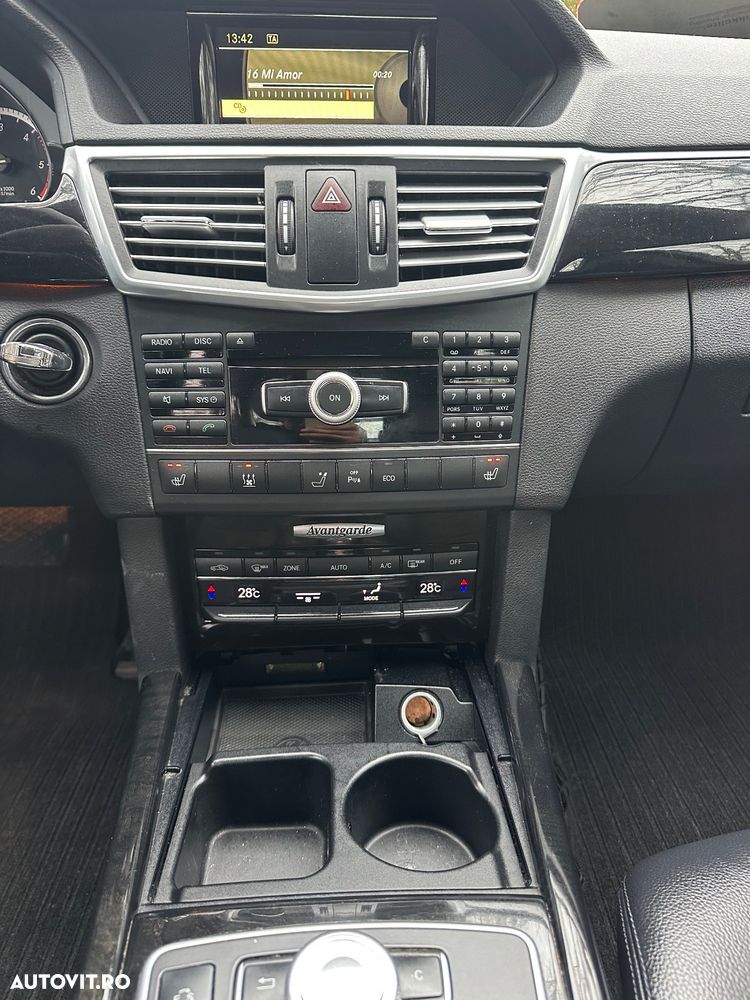 MERCEDES-BENZ E-Class 2011 — imagine 8