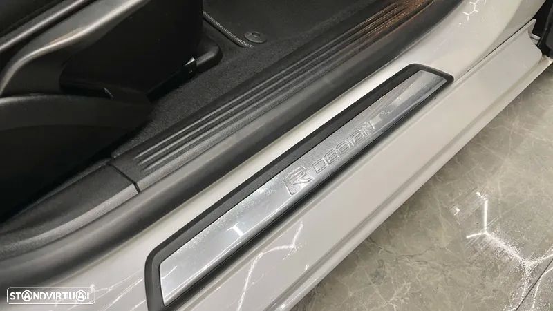 Volvo V40 2.0 D2 R-Design - 33