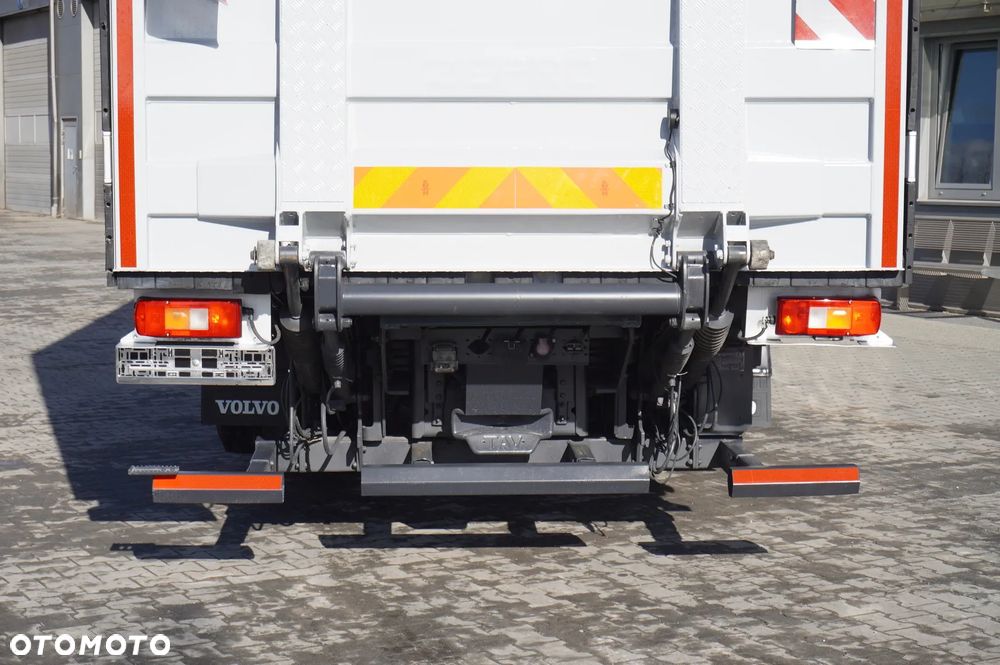 Volvo FH 500 6x2 E6 / Chłodnia Schmitz 19 EPAL / Thermoking T-1000R - 16