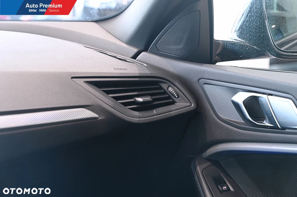 BMW Seria 2 218i - 18