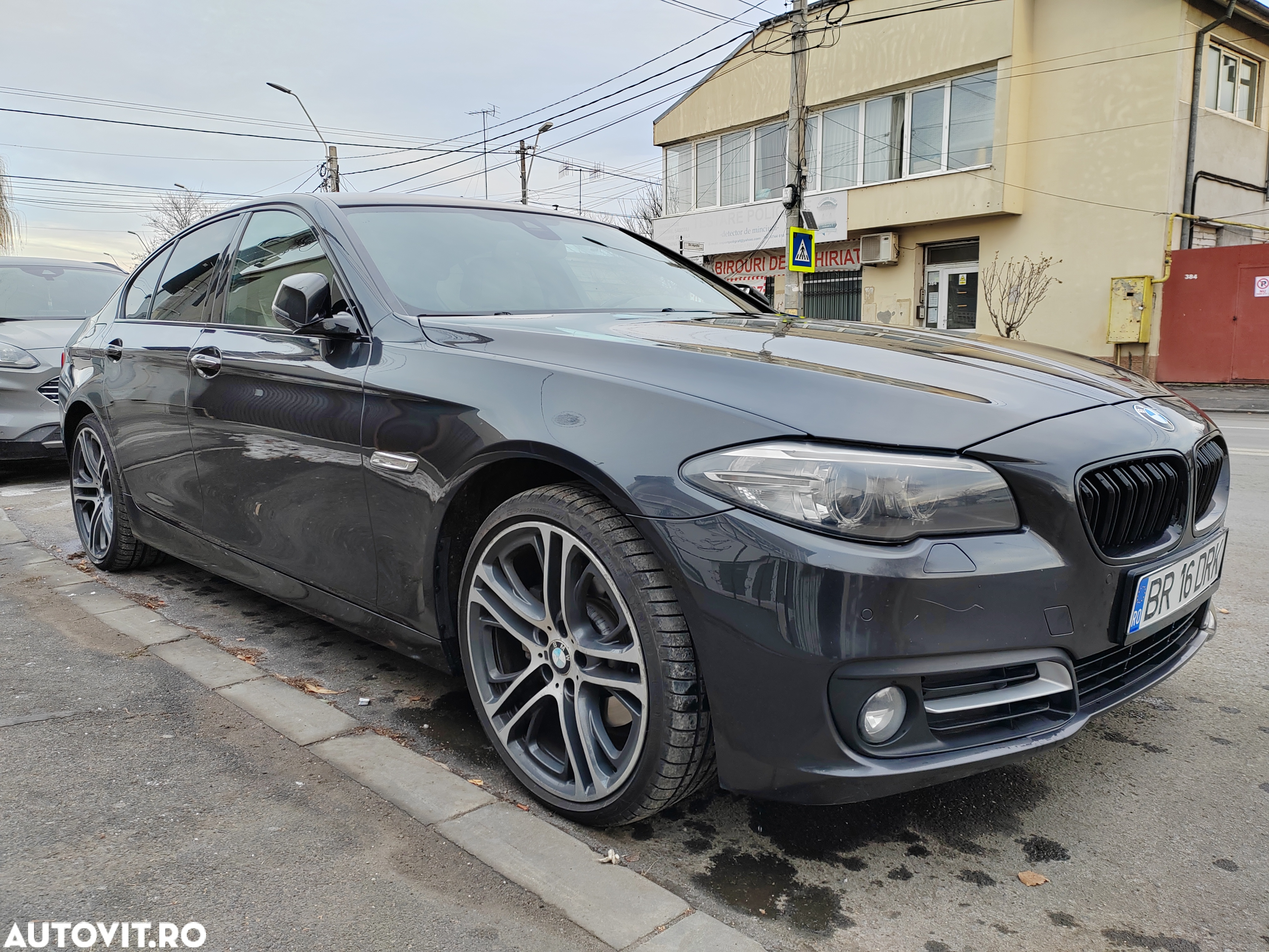 BMW Seria 5 525d xDrive AT - 3