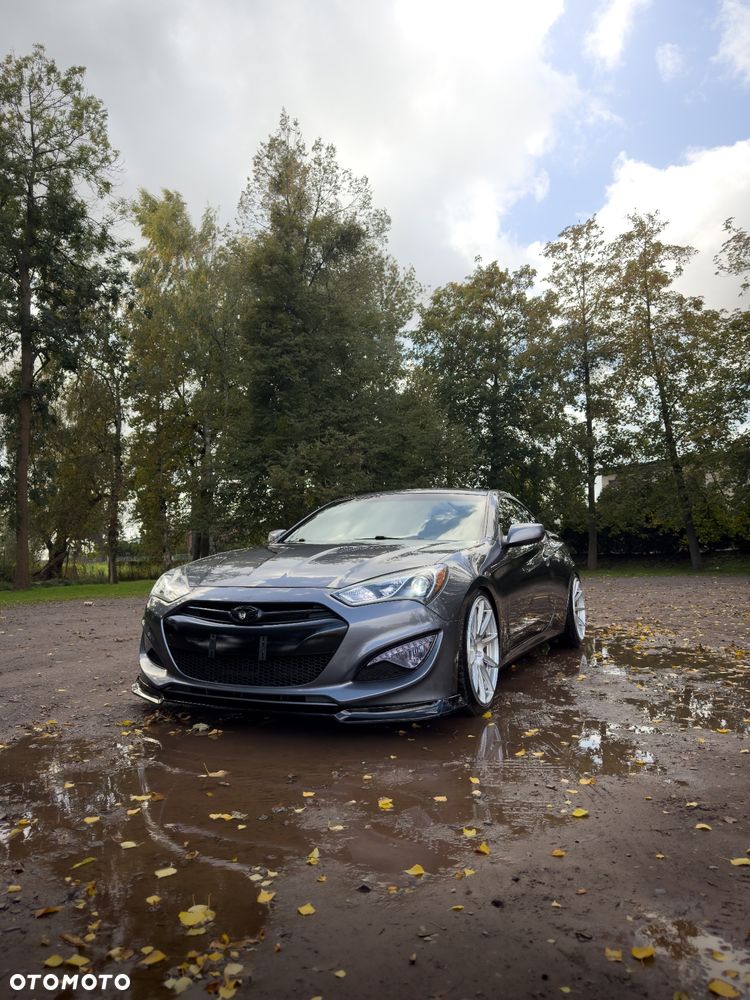 Hyundai Genesis Coupe - 3