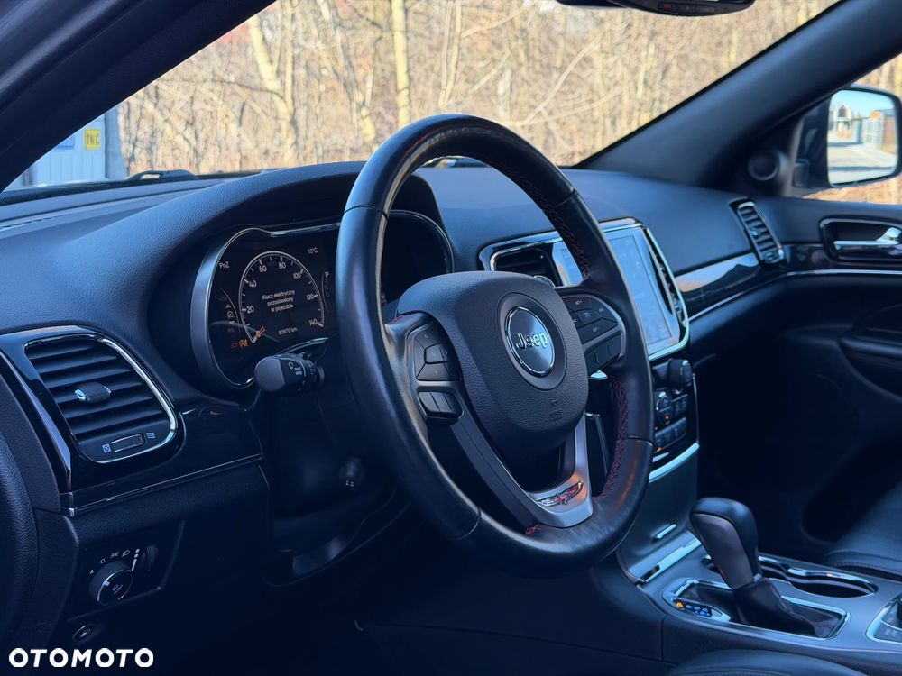 Jeep Grand Cherokee - 14
