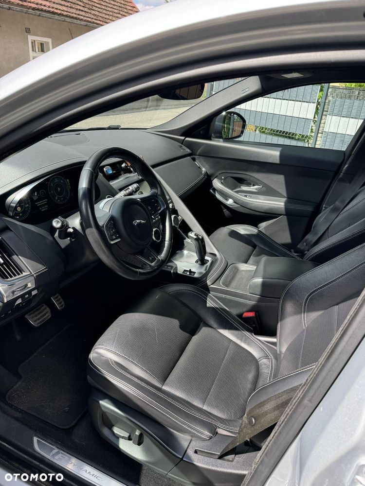 Jaguar E-Pace D150 AWD R-Dynamic - 8