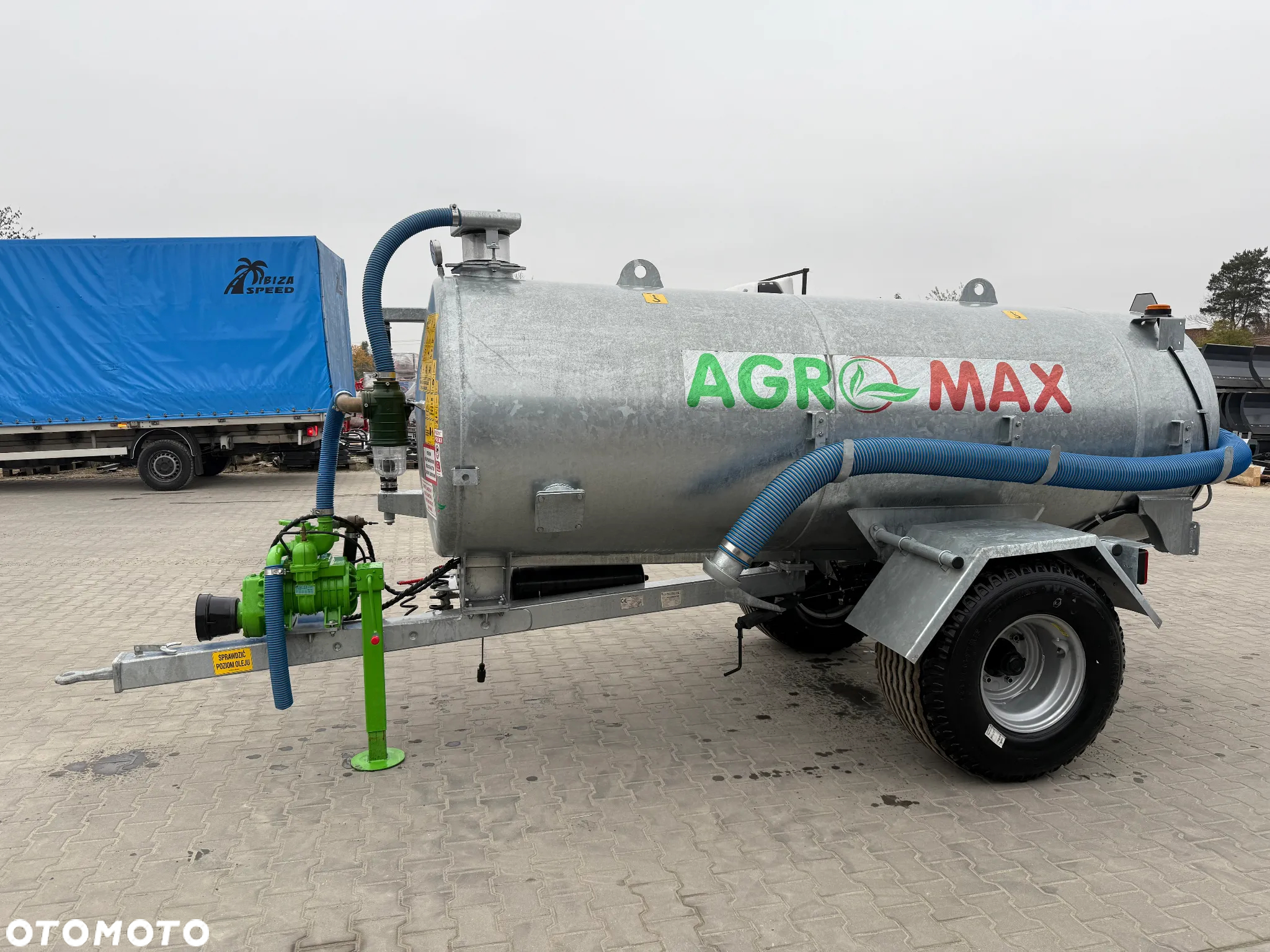 WÓZ ASENIZACYJNY BECZKOWÓZ BECZKA 4000L AGRO-MAX - OD RĘKI - 2
