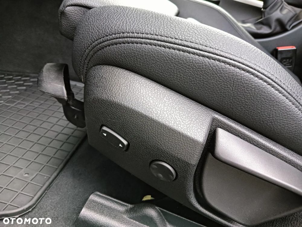 BMW Seria 3 - 18