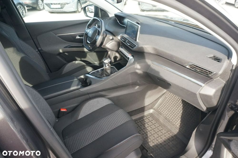 Peugeot 3008 1.2 PureTech Active Pack S&S - 27