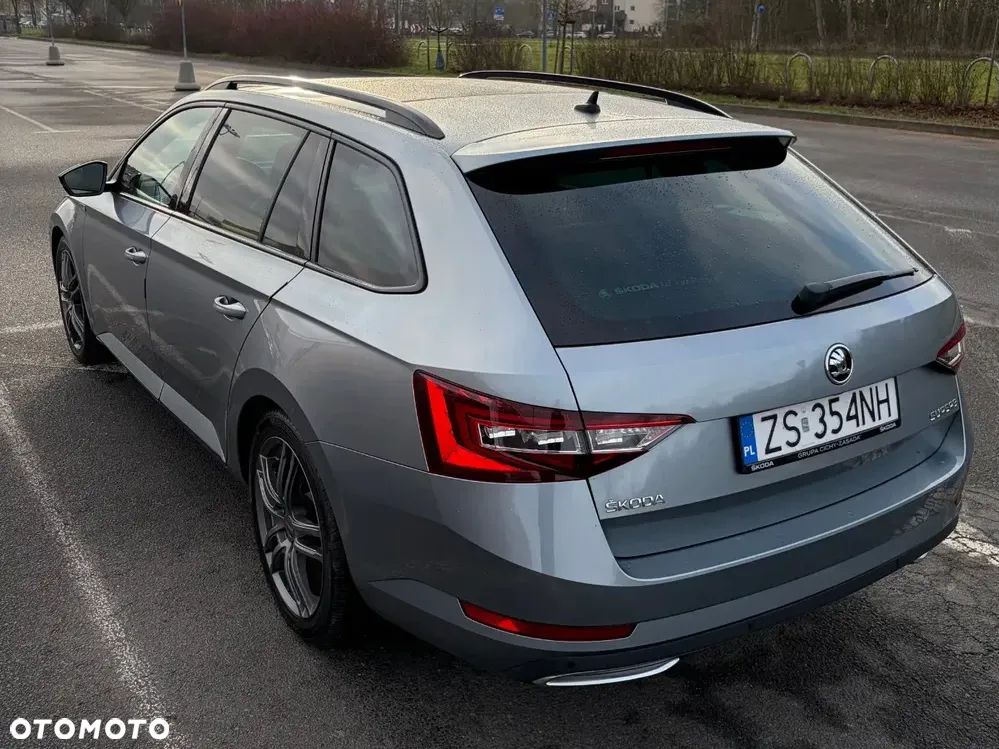 Skoda Superb 1.8 TSI Sportline DSG - 4