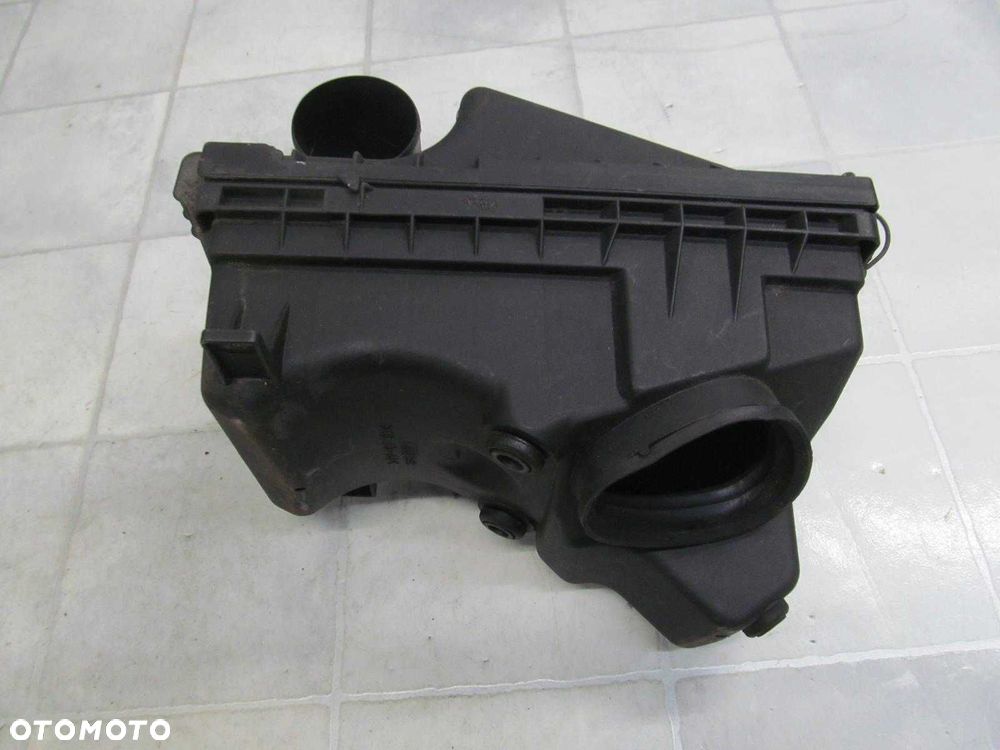 TOYOTA COROLLA E11 LIFT 1.6 VVTI  97-02 OBUDOWA FILTRA POWIETRZA - 4