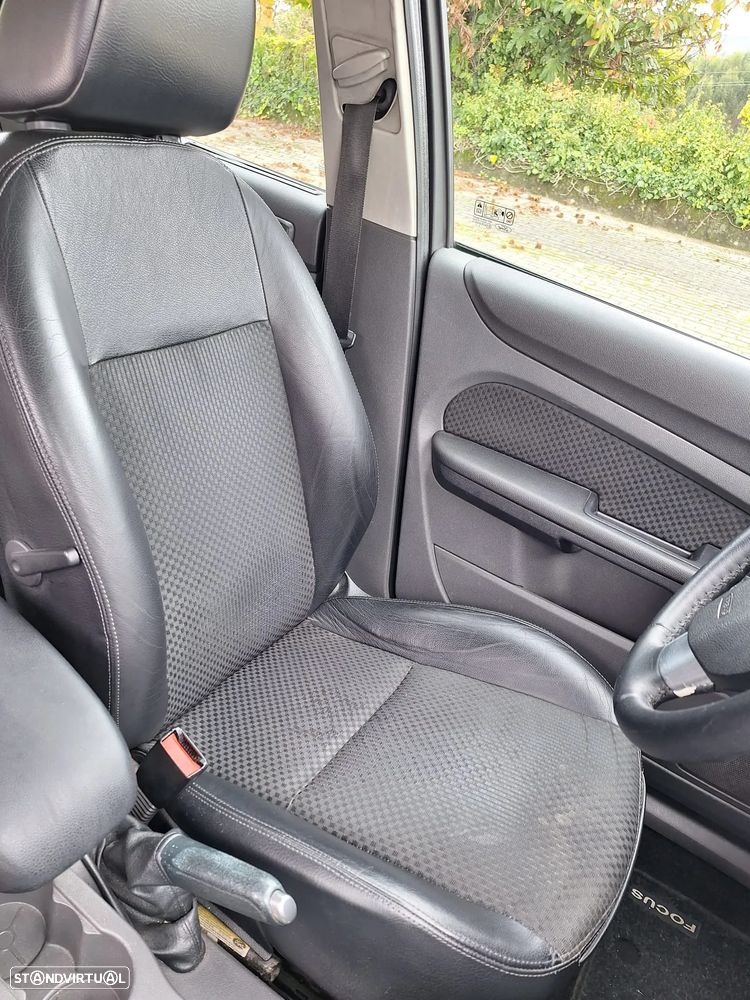 Ford Focus SW 1.6 TDCi Titanium - 4