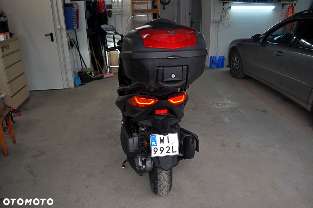 Yamaha X-max - 5