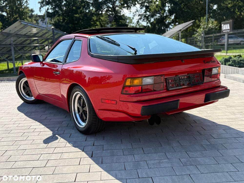 Porsche 944 - 8
